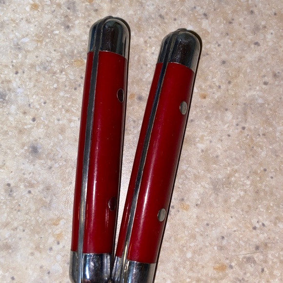 Stainless Steel Spreader with Red Handle - Picture 7 of 7
